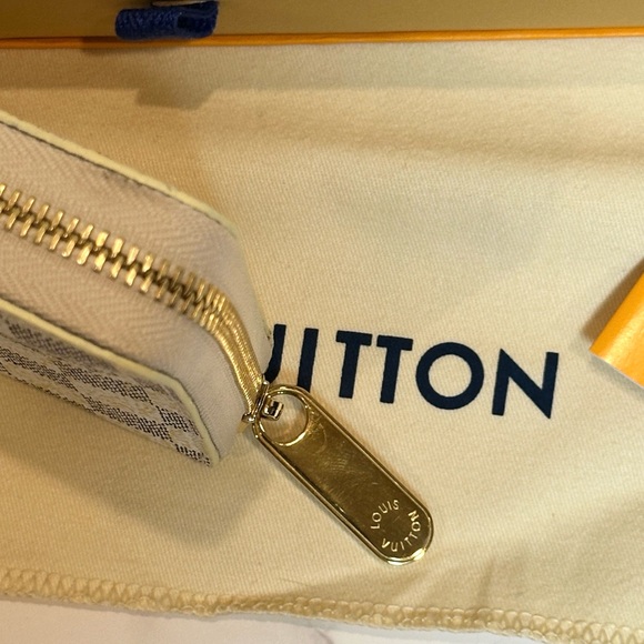 Source Unknown Iconic Fashion Damier Blue Wallet - Picture 10 of 11